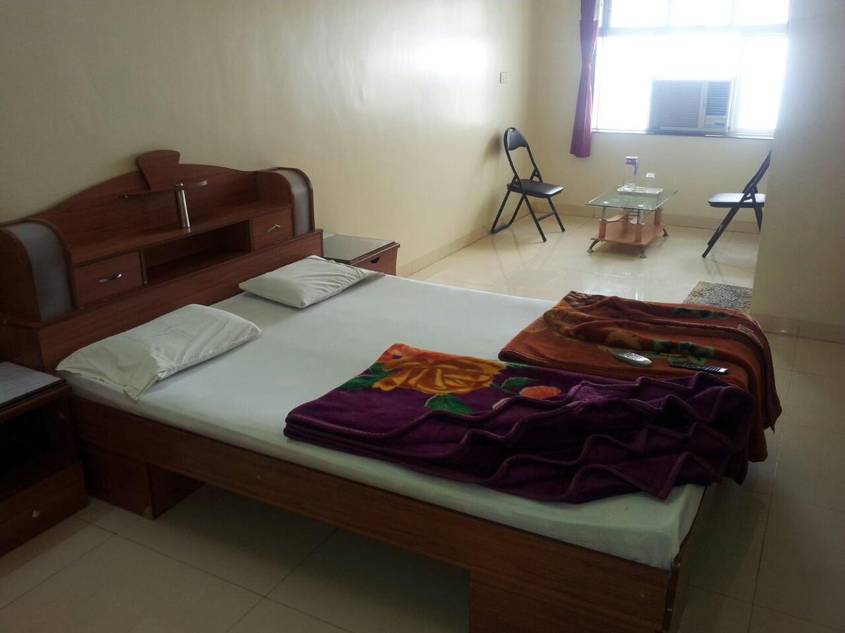 Sarang Lodging & Boarding Satara Exterior foto