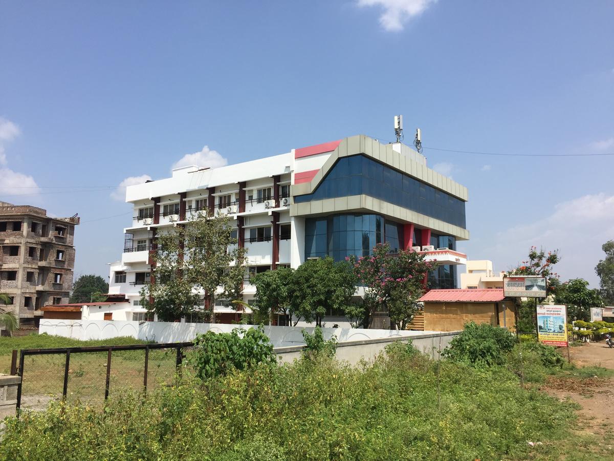 Sarang Lodging & Boarding Satara Exterior foto