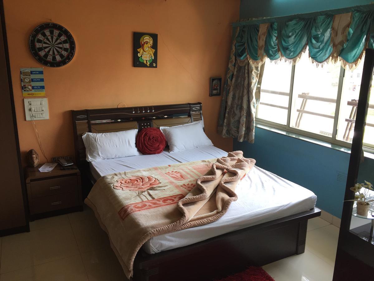 Sarang Lodging & Boarding Satara Exterior foto